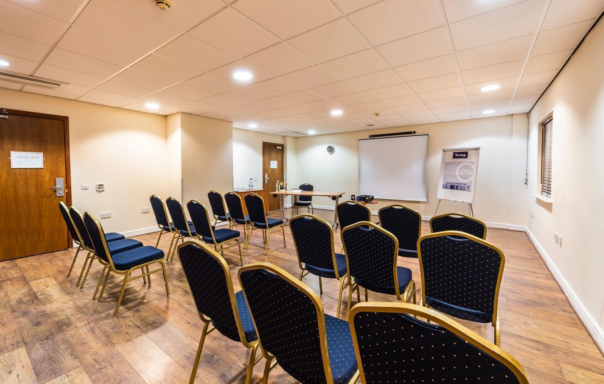Doncaster International Hotel By Roomsbooked Exterior photo